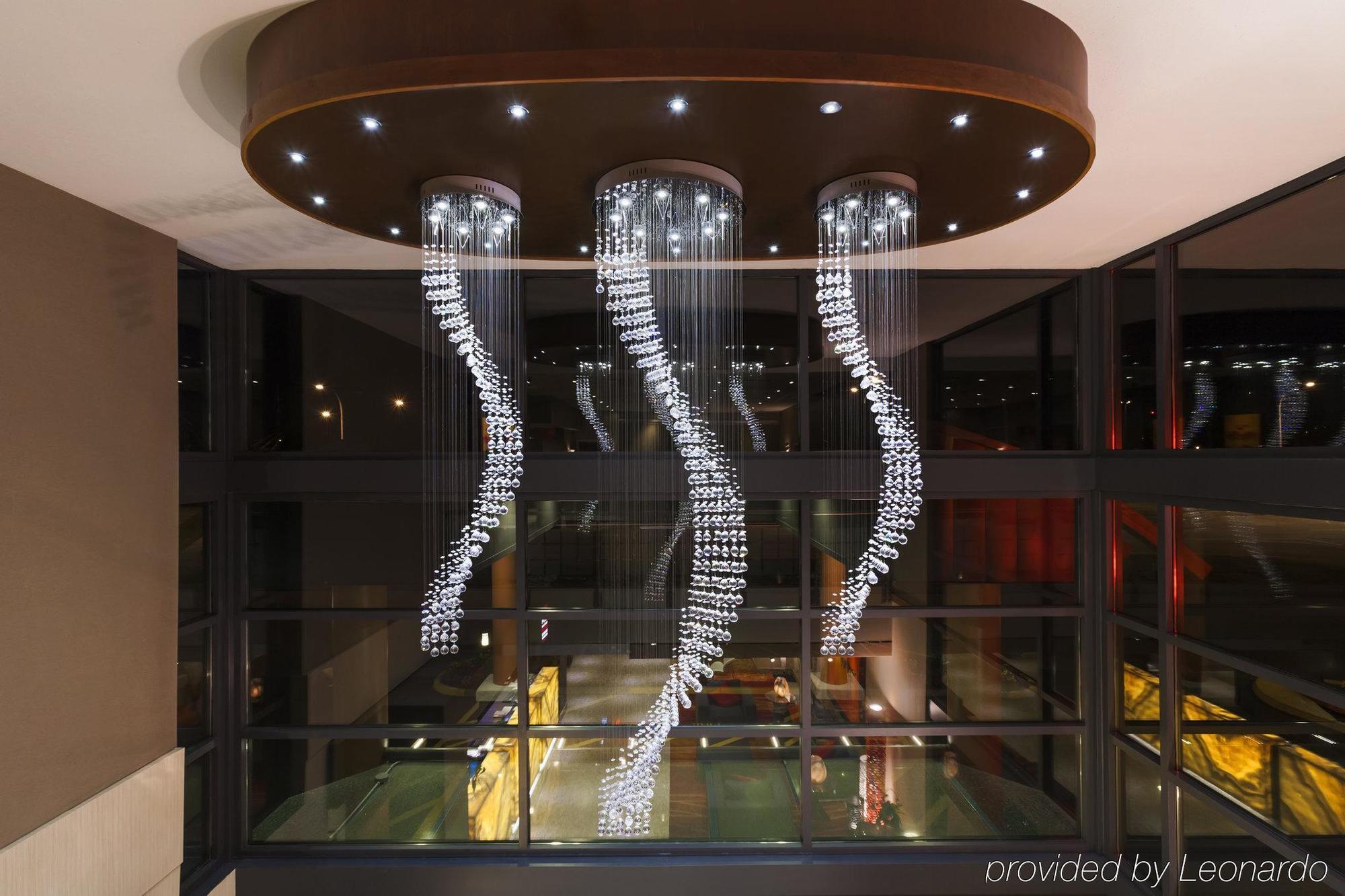 Poco Inn And Suites Hotel And Conference Center พอร์ทคอควิทแลม ภายนอก รูปภาพ