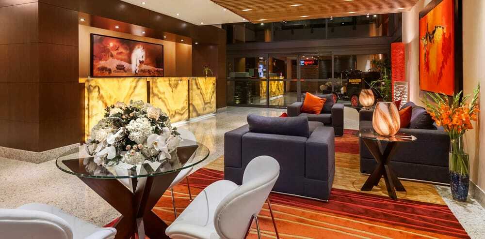 Poco Inn And Suites Hotel And Conference Center พอร์ทคอควิทแลม ภายนอก รูปภาพ
